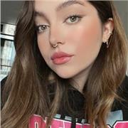 Laurenda in biologia con certificato B2 di inglese impartisce lezioni di inglese per ragazzi delle medie e delle superiori